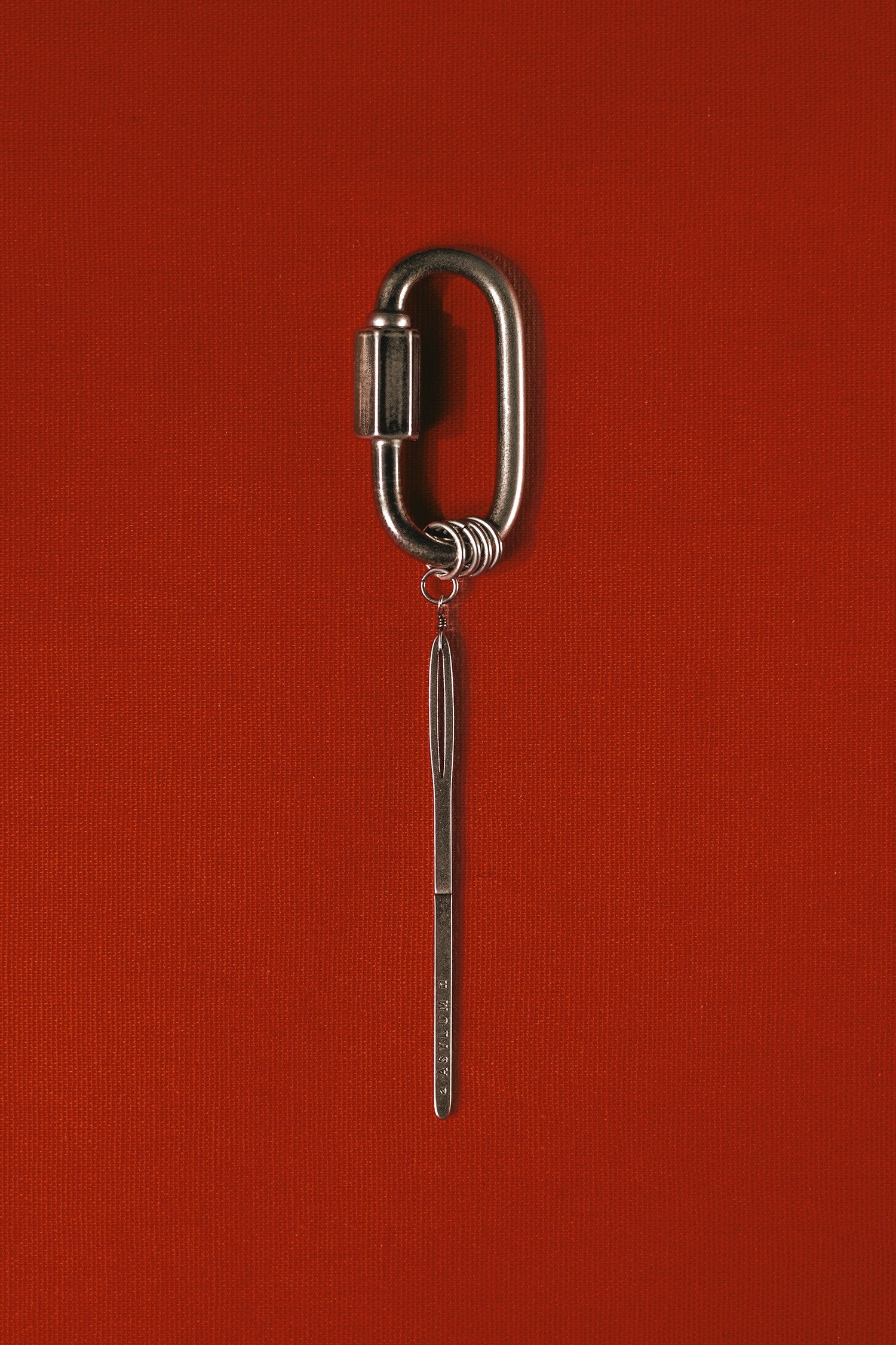 Needle Keyholder (Antique)